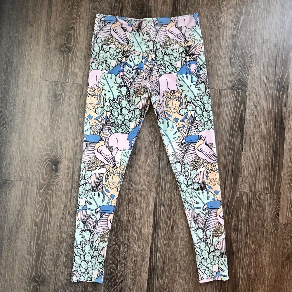 Art of where leggings nwot